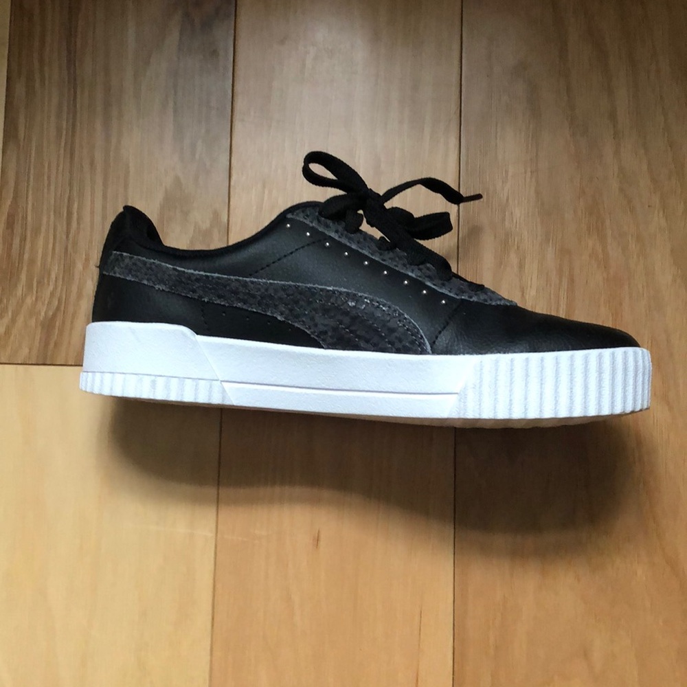 PUMA Carina Snake/Studs